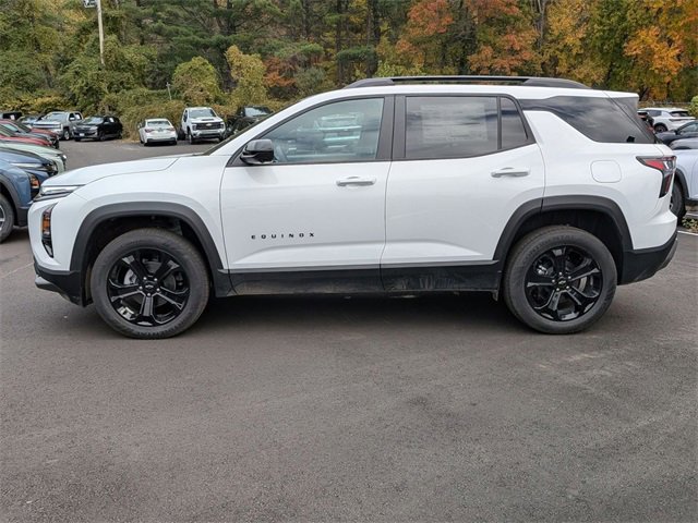 2026 Chevrolet Equinox LT photo 2