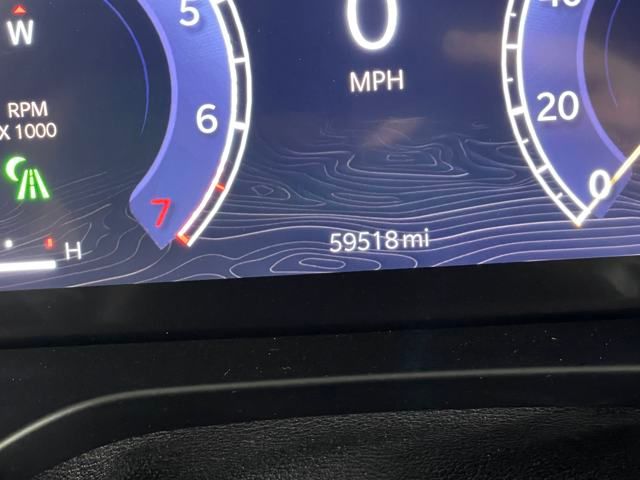 2024 Jeep Grand Cherokee Overland photo 2