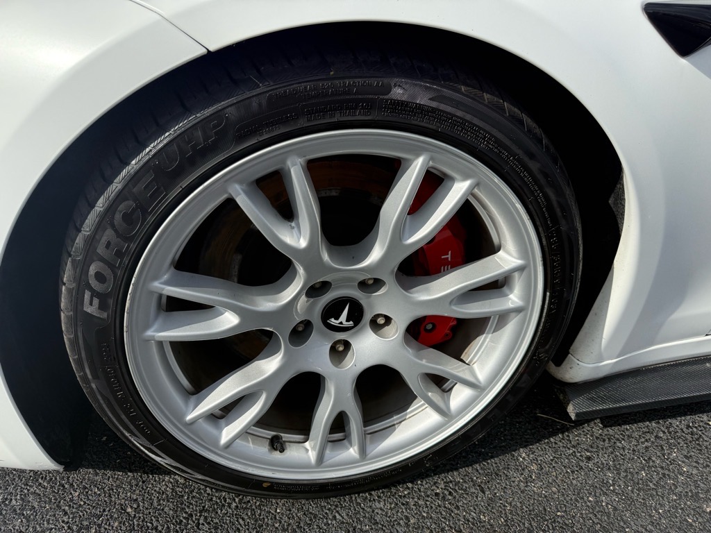 2021 Tesla Model S Plaid photo 10
