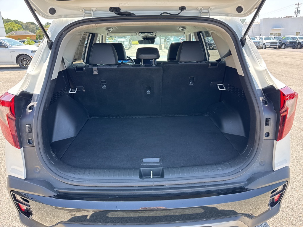 2024 Kia Seltos X-Line photo 7