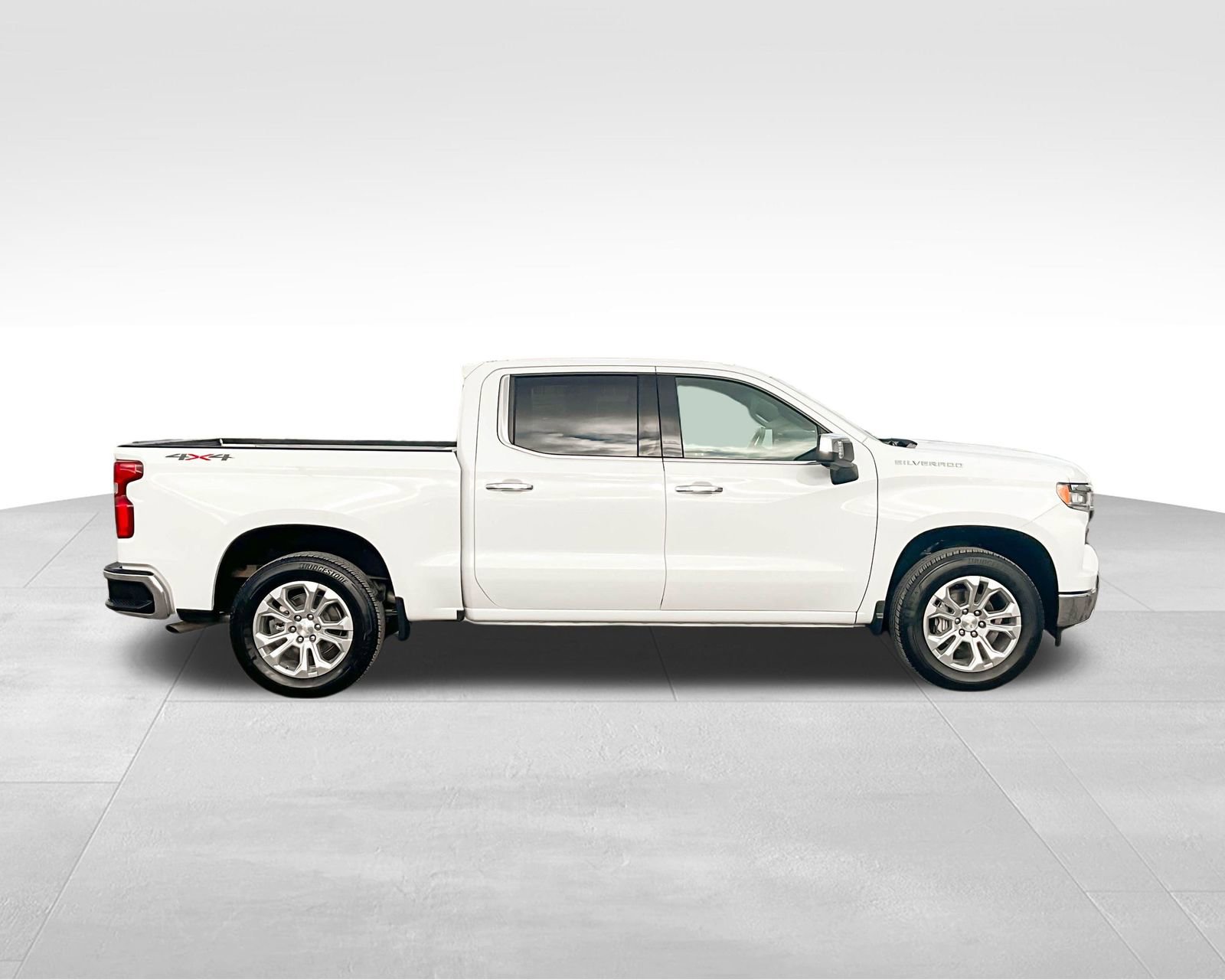 2024 Chevrolet Silverado 1500 LTZ photo 4