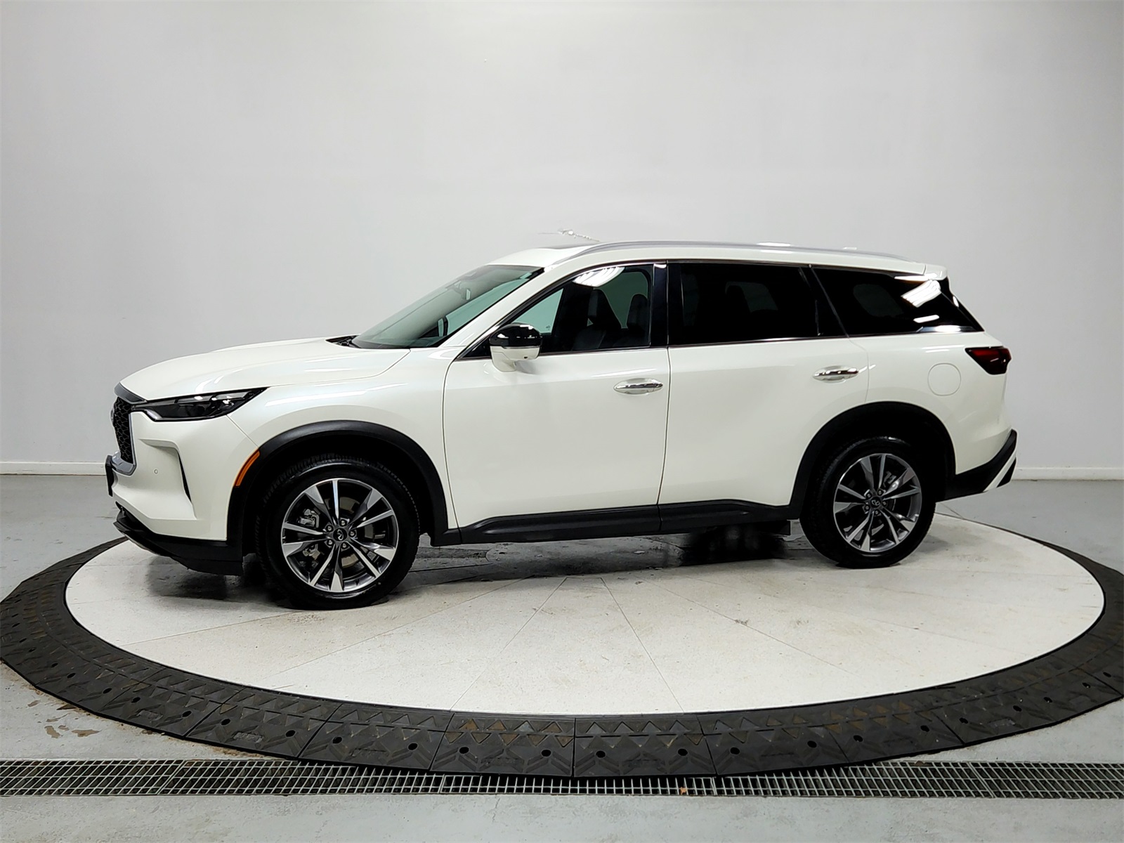 2024 Infiniti QX60 Luxe photo 4