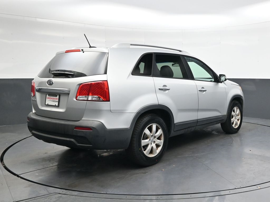 2013 Kia Sorento LX photo 2