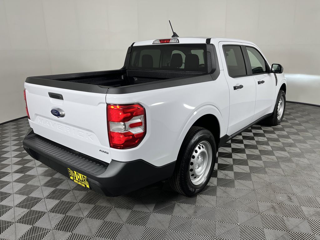 2024 Ford Maverick XL photo 3