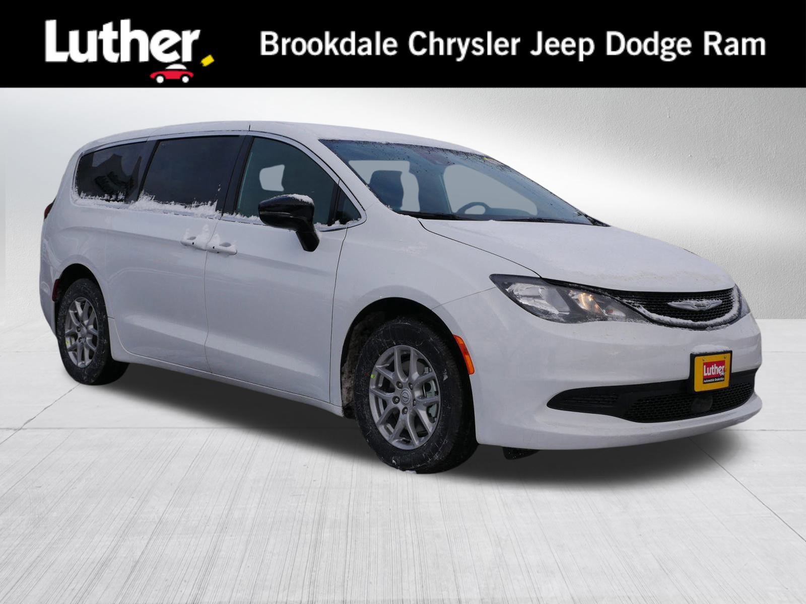 2026 Chrysler Voyager LX's photo