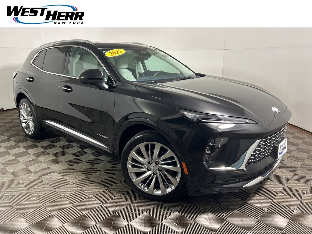 2025 Buick Envision Avenir's photo