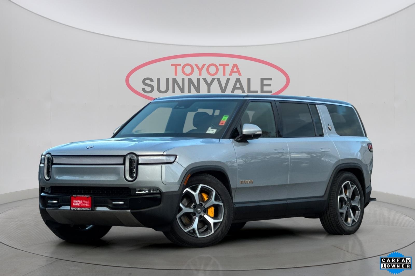 2024 Rivian R1S Adventure's photo