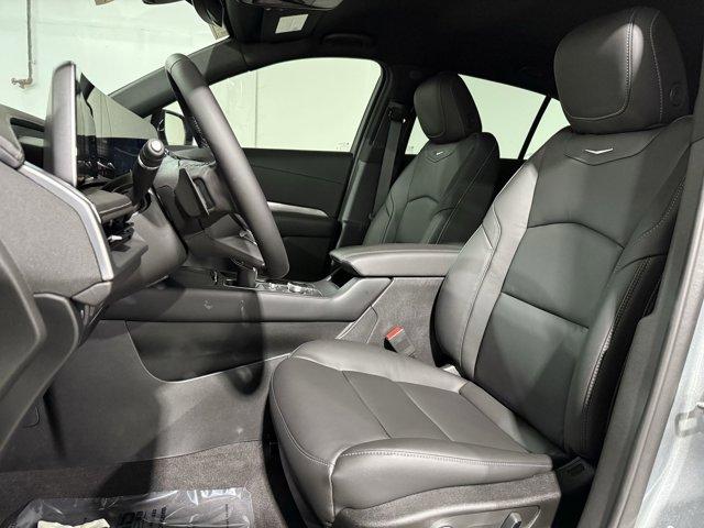 2025 Cadillac XT4 Premium Luxury photo 4