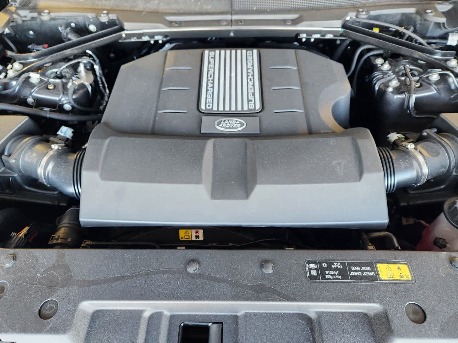 2025 Land Rover Defender 110 X-Dynamic SE photo 29