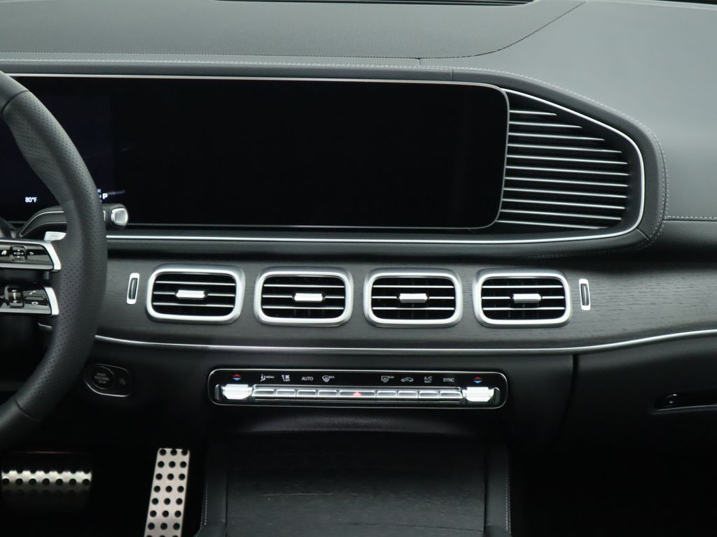 2025 Mercedes Benz GLS 450 4MATIC photo 15