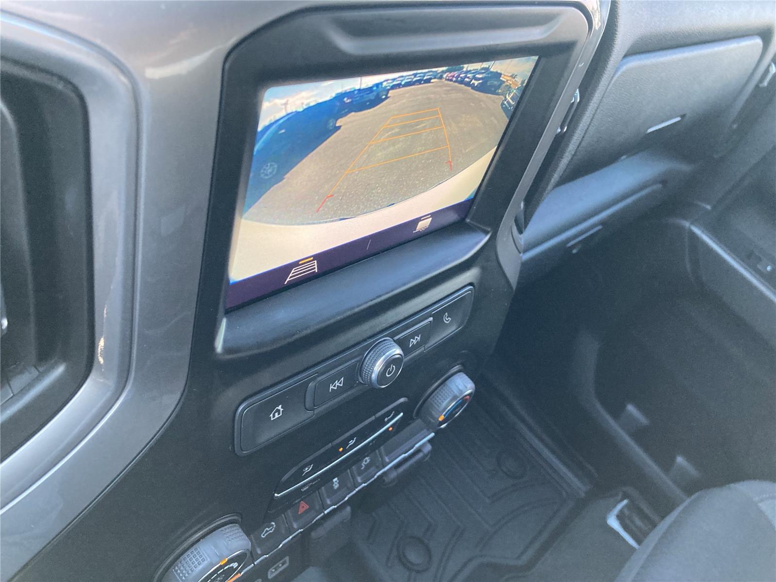 2022 Chevrolet Silverado 1500 Custom photo 14