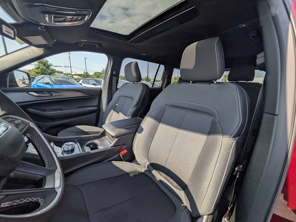 2025 Jeep Grand Cherokee L photo 17
