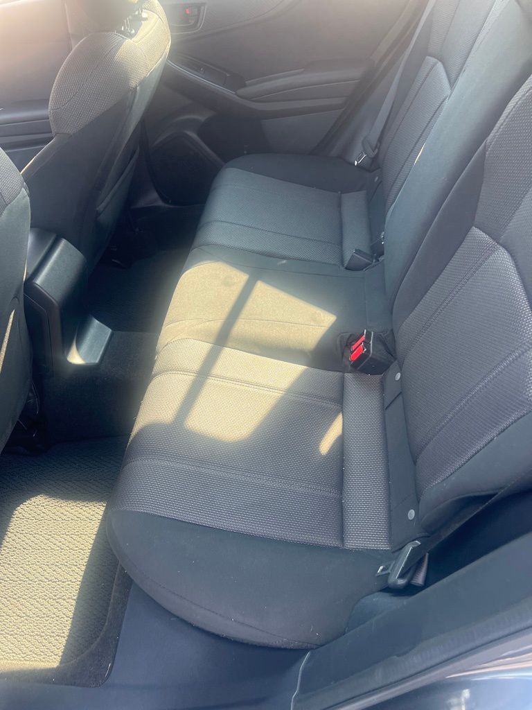 2019 Subaru Impreza 2.0i Premium photo 16