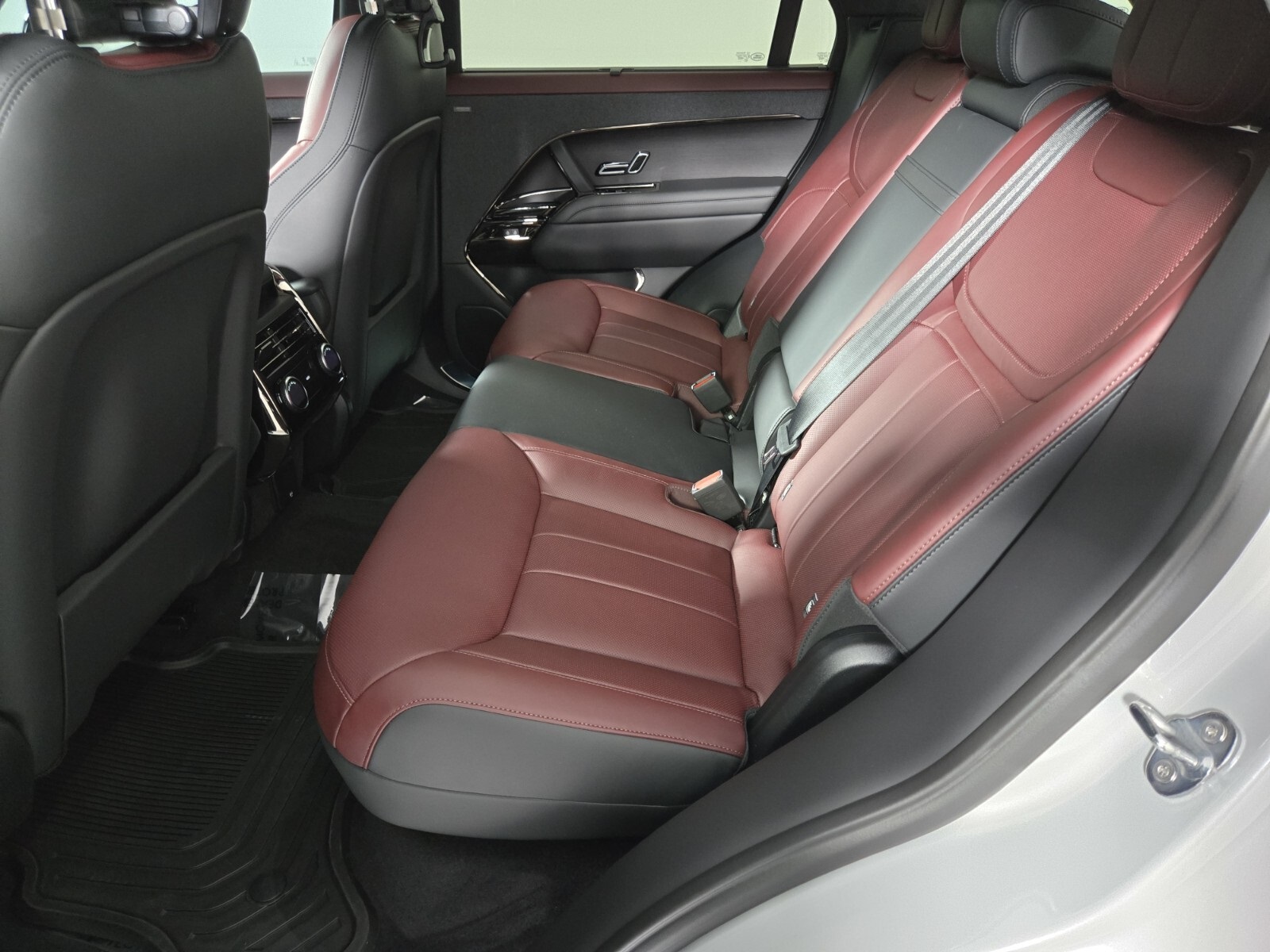 2025 Land Rover Range Rover Sport Autobiography photo 4