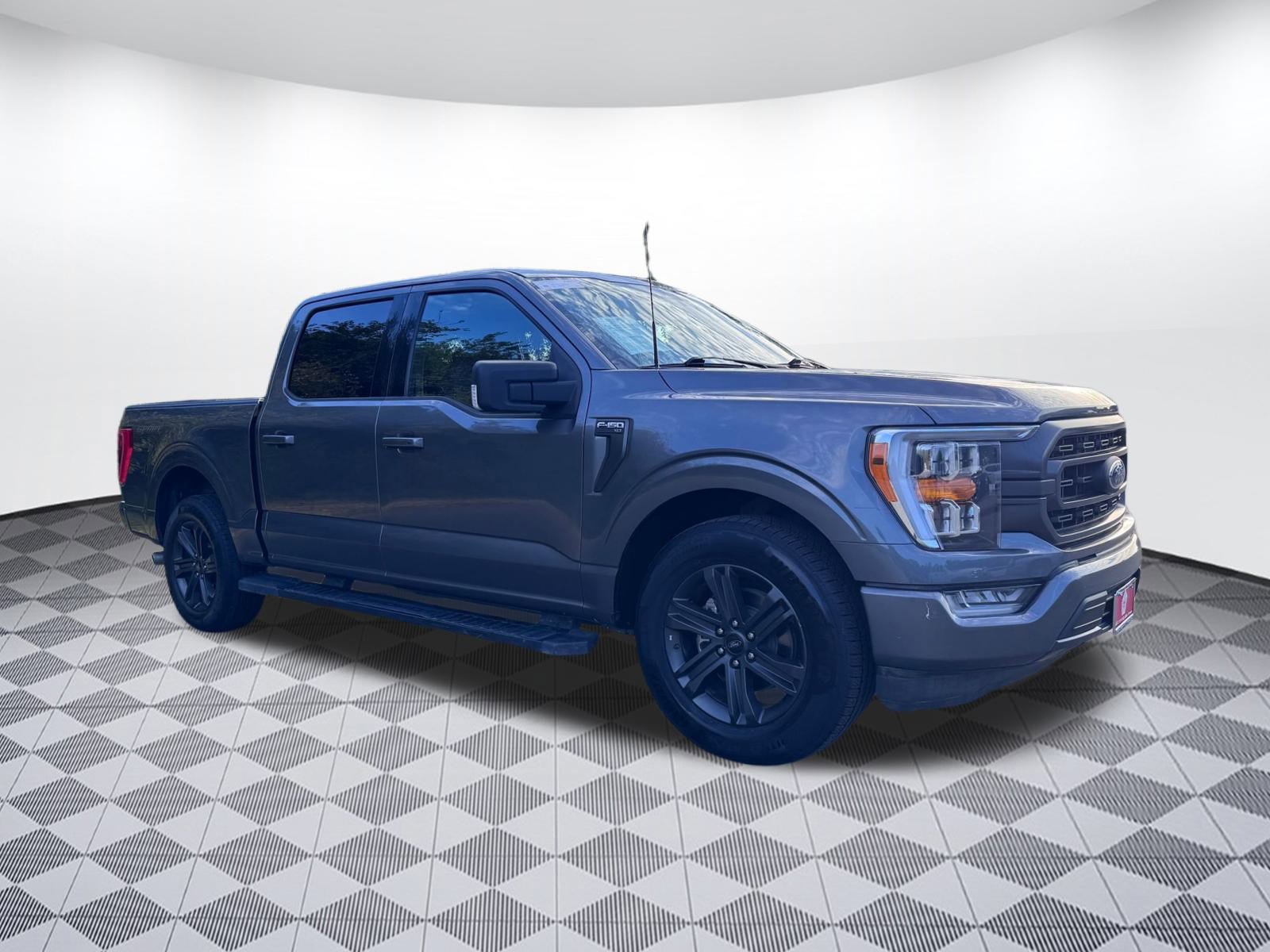 2023 Ford F-150 XLT photo 7