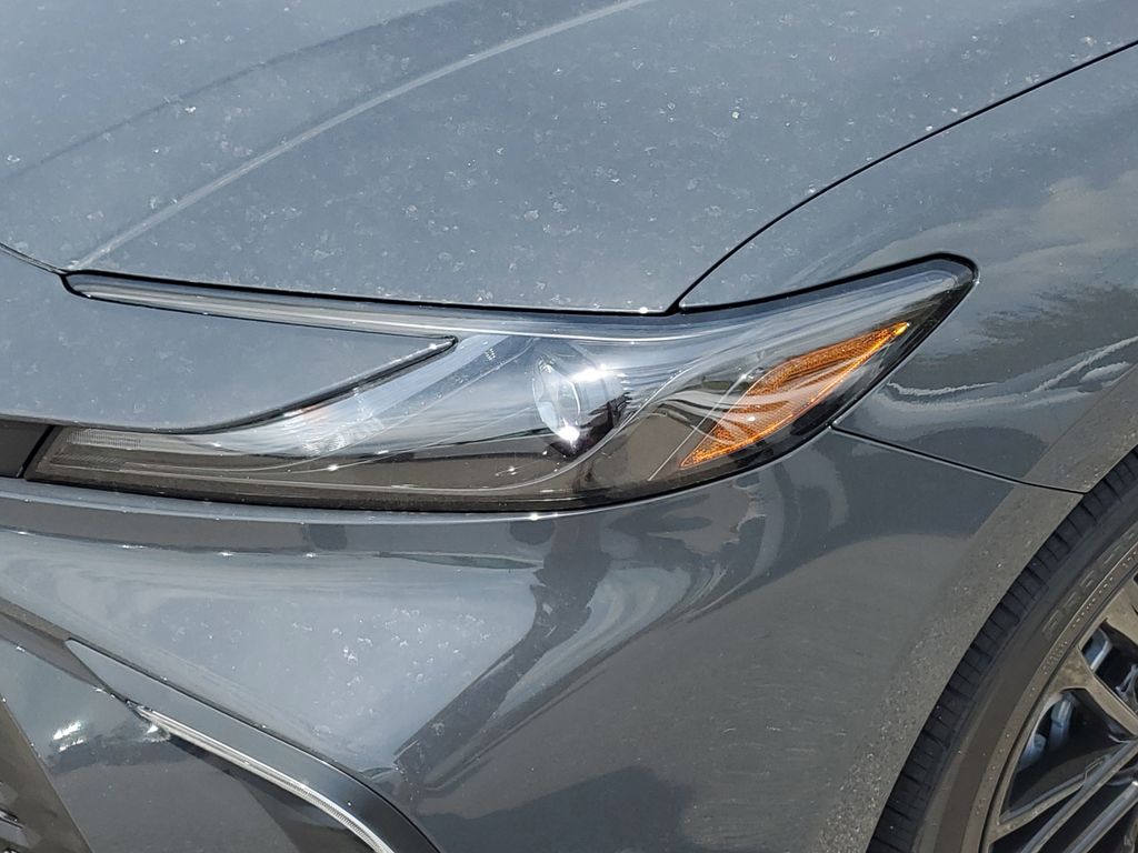 2025 Toyota Camry SE photo 11