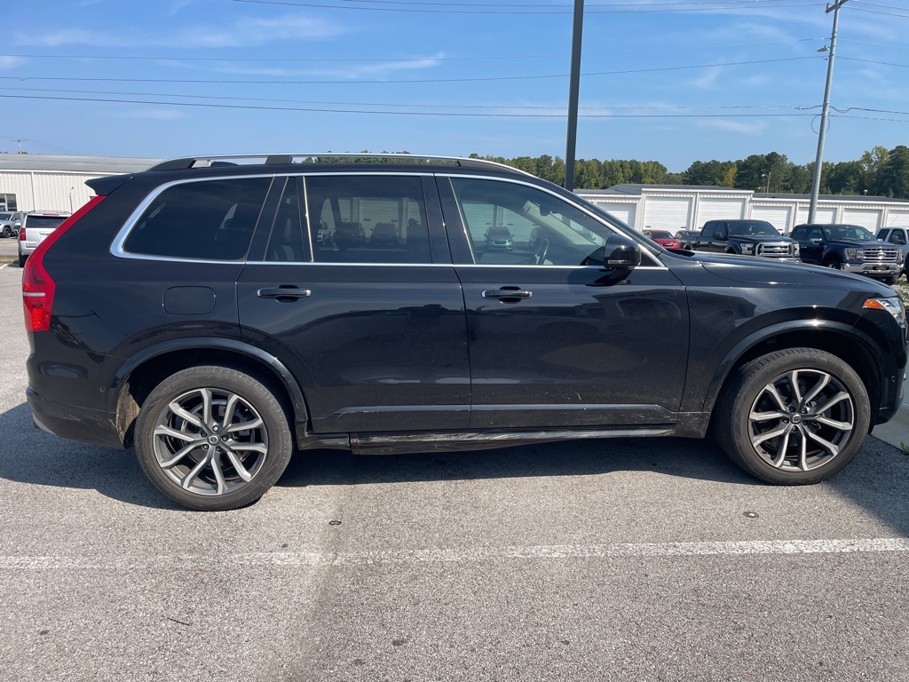 2018 Volvo XC90 T5 Momentum photo 4