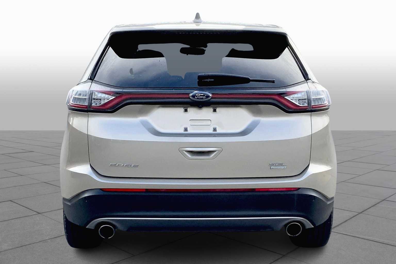 2018 Ford Edge SEL photo 4