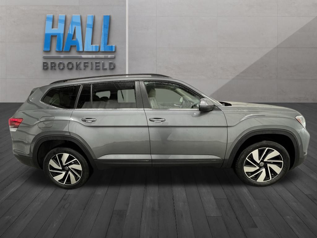 2025 Volkswagen Atlas SE Technology photo 6