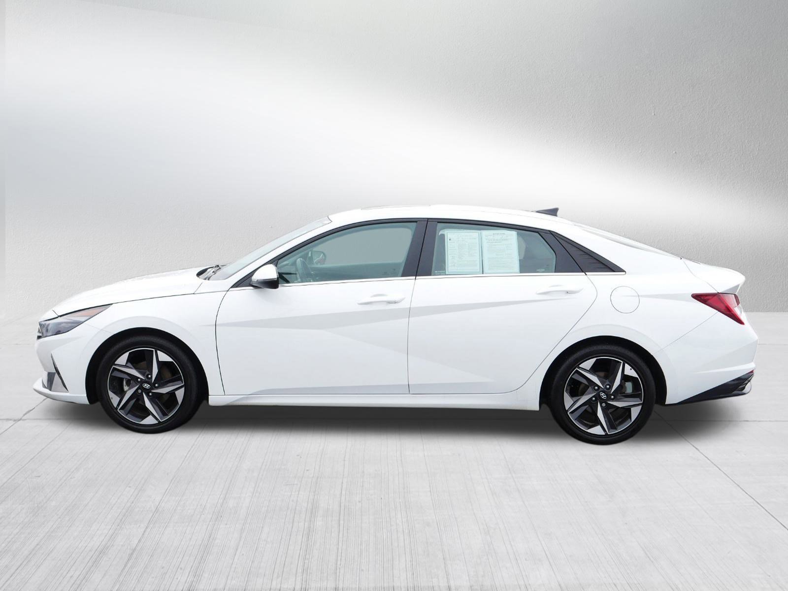 2022 Hyundai Elantra Limited photo 4