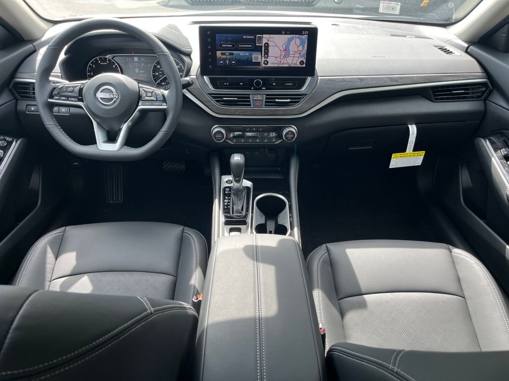 2025 Nissan Altima SL photo 19