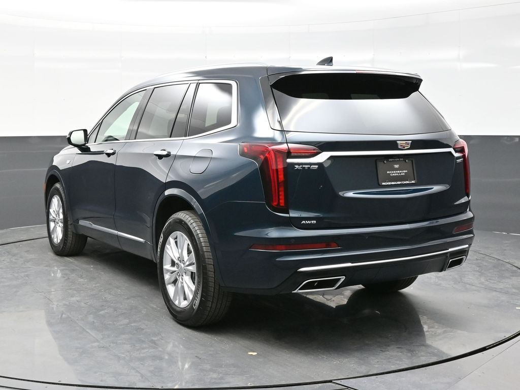 2025 Cadillac XT4 Luxury photo 5