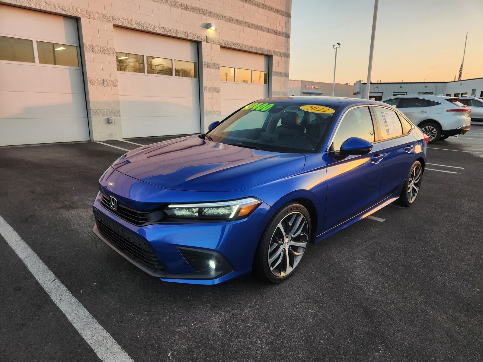 2022 Honda Civic Touring photo 2