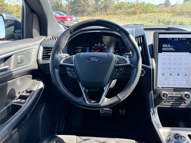 2022 Ford Edge ST photo 20