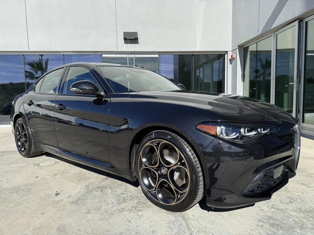 2025 Alfa Romeo Giulia Intensa's photo