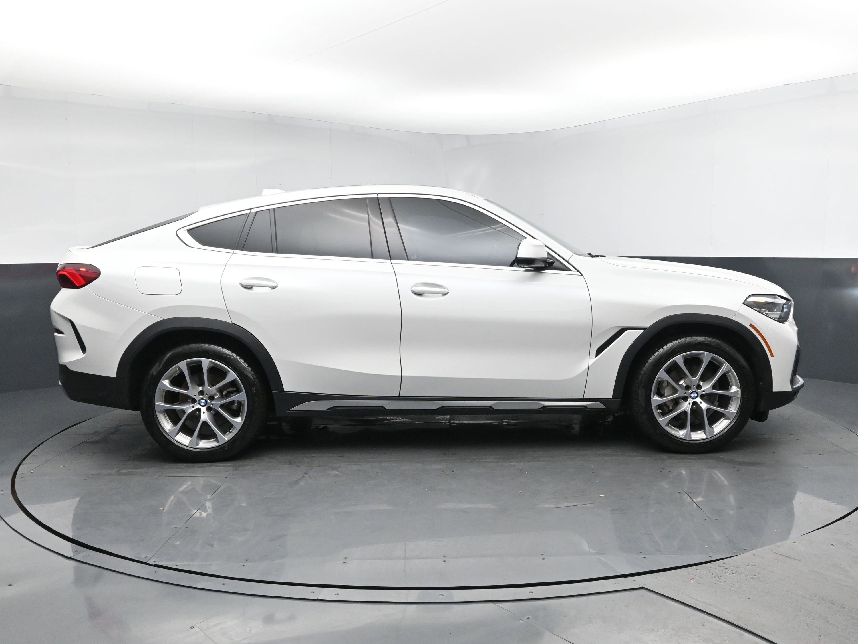 2023 Bmw X6 xDrive40i photo 2