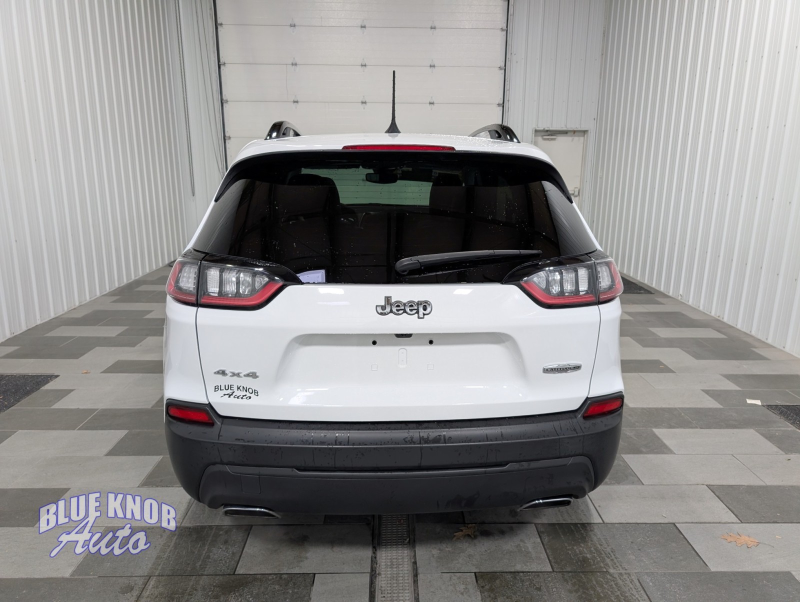 2022 Jeep Cherokee Latitude Lux photo 3