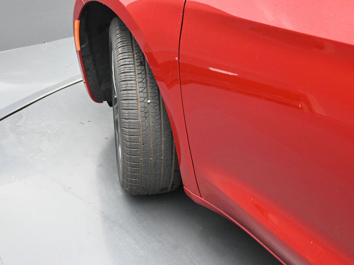 2026 Chrysler Pacifica photo 3