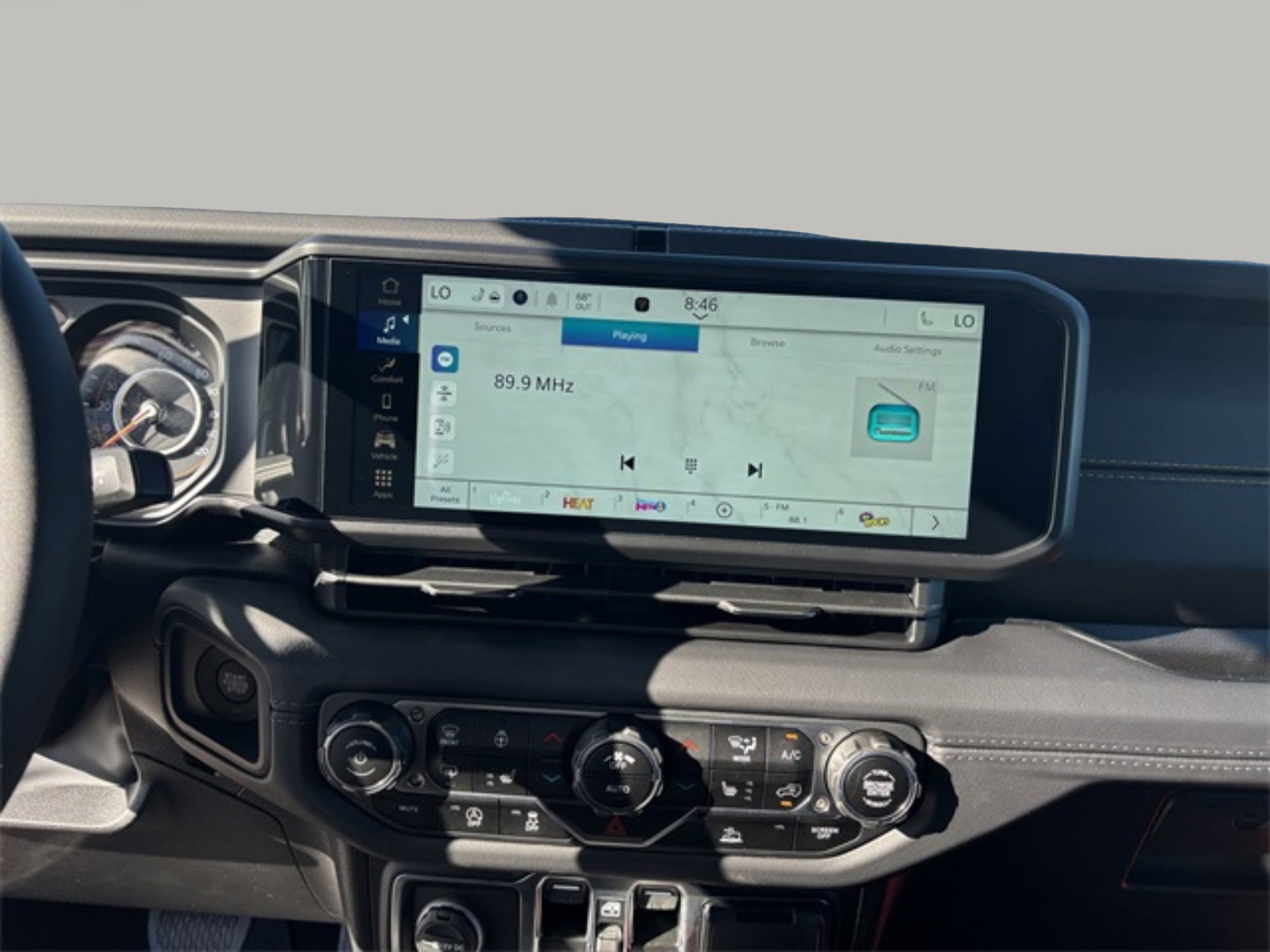 2025 Jeep Gladiator Texas Trail photo 13