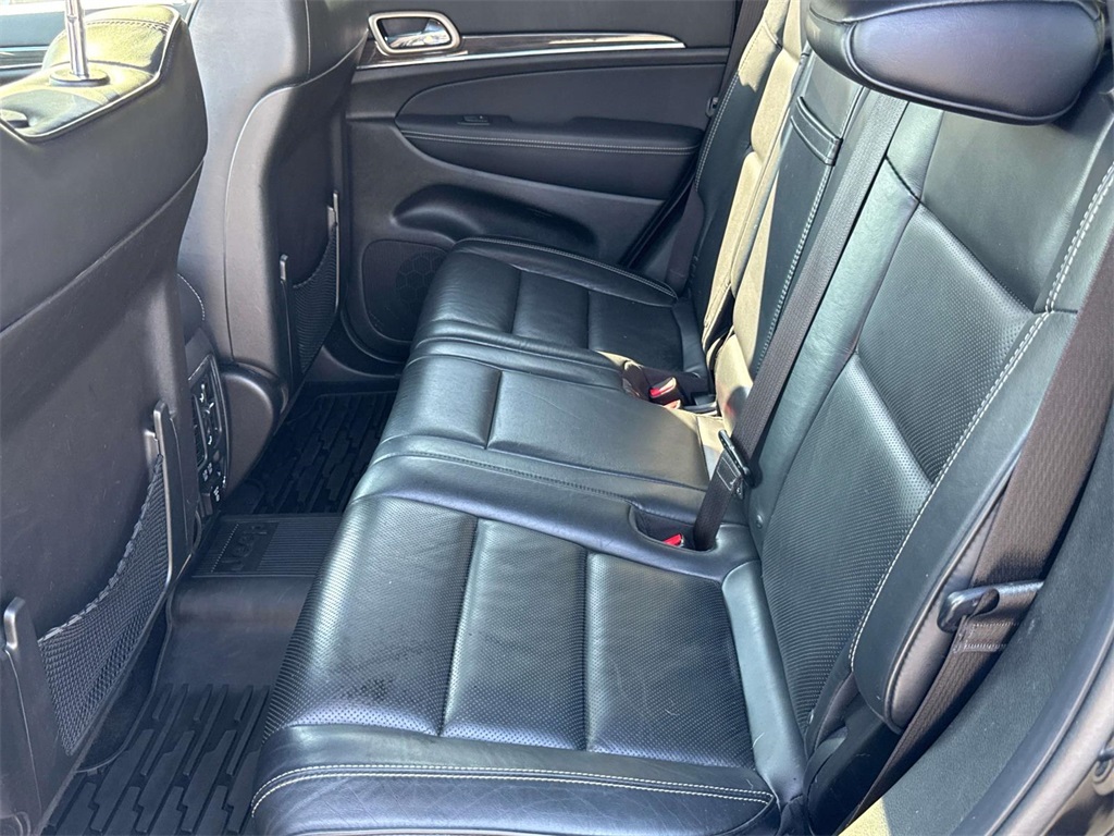 2014 Jeep Grand Cherokee Overland photo 14