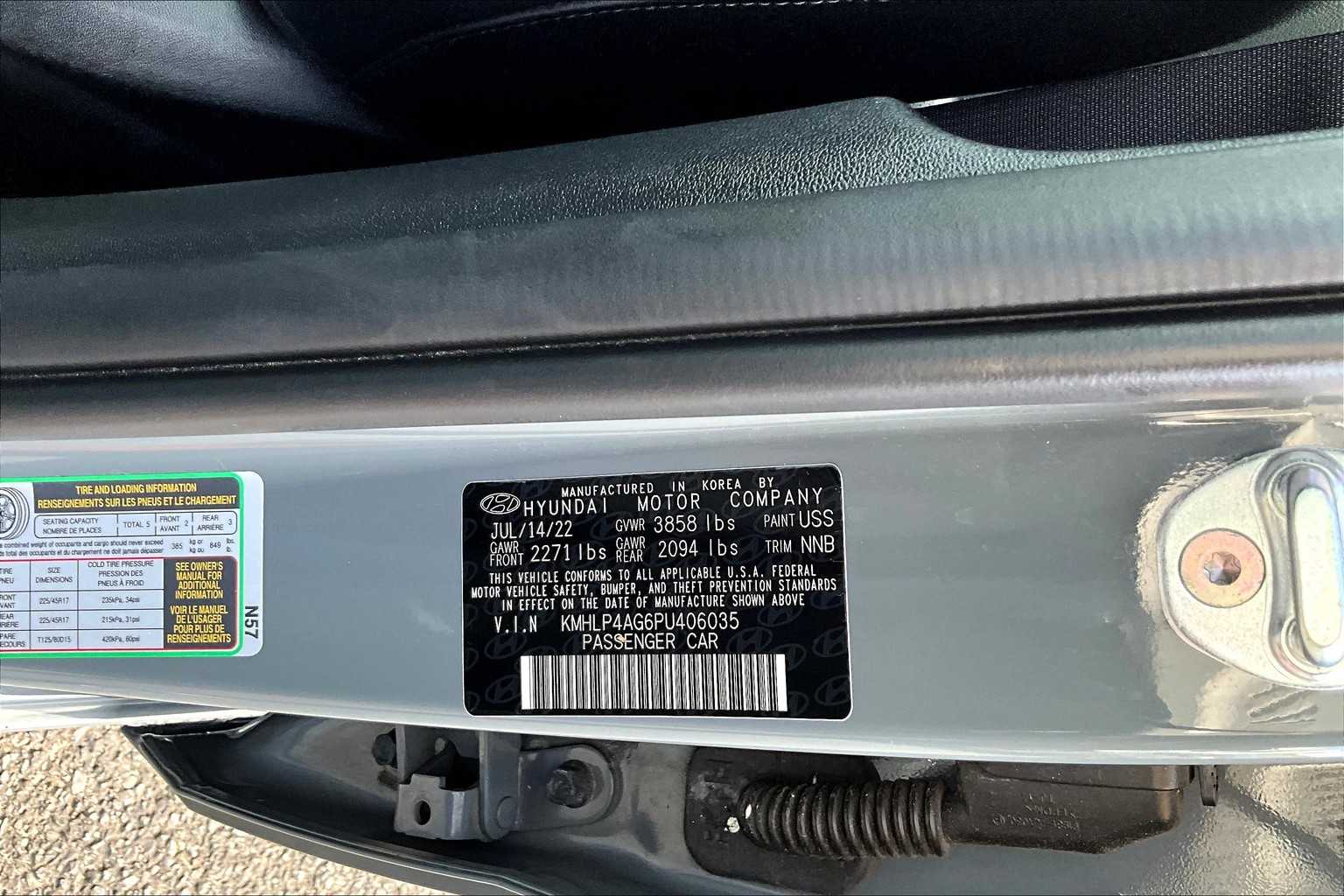 2023 Hyundai Elantra Limited photo 32