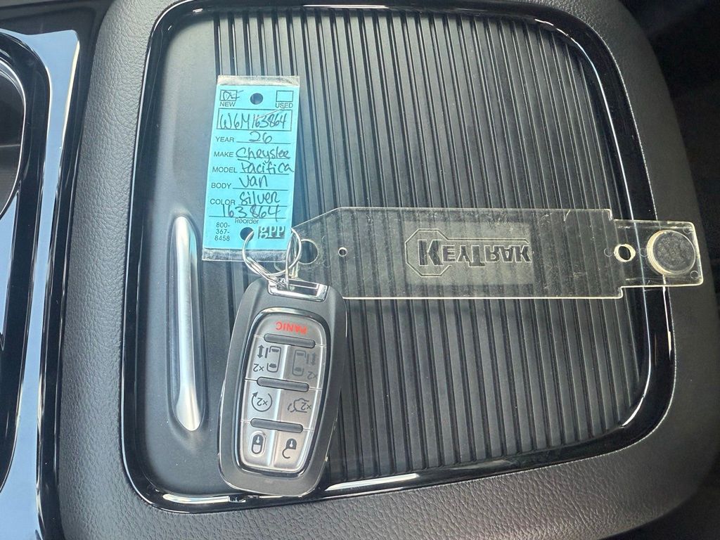 2026 Chrysler Pacifica Limited photo 29