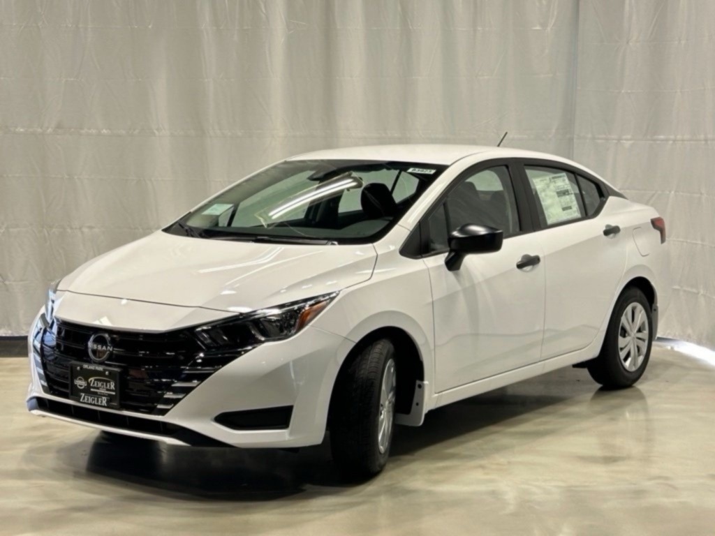 2025 Nissan Versa S photo 5