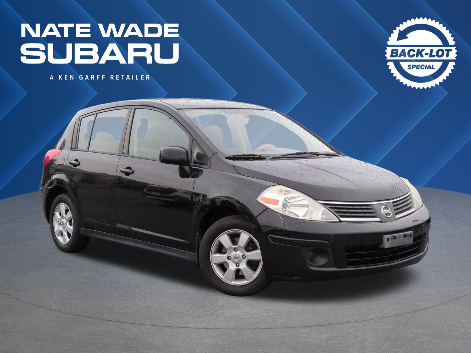 2009 Nissan Versa SL's photo