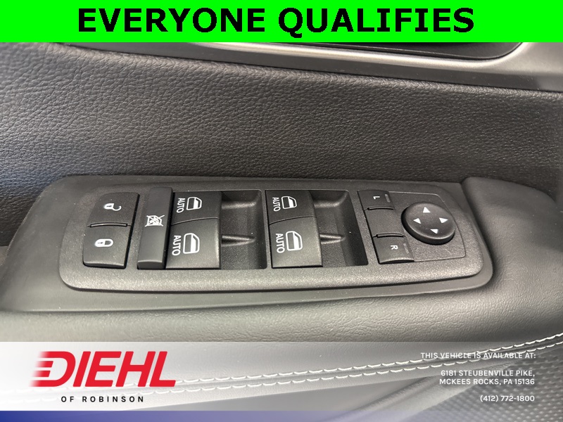 2026 Chrysler Pacifica photo 16