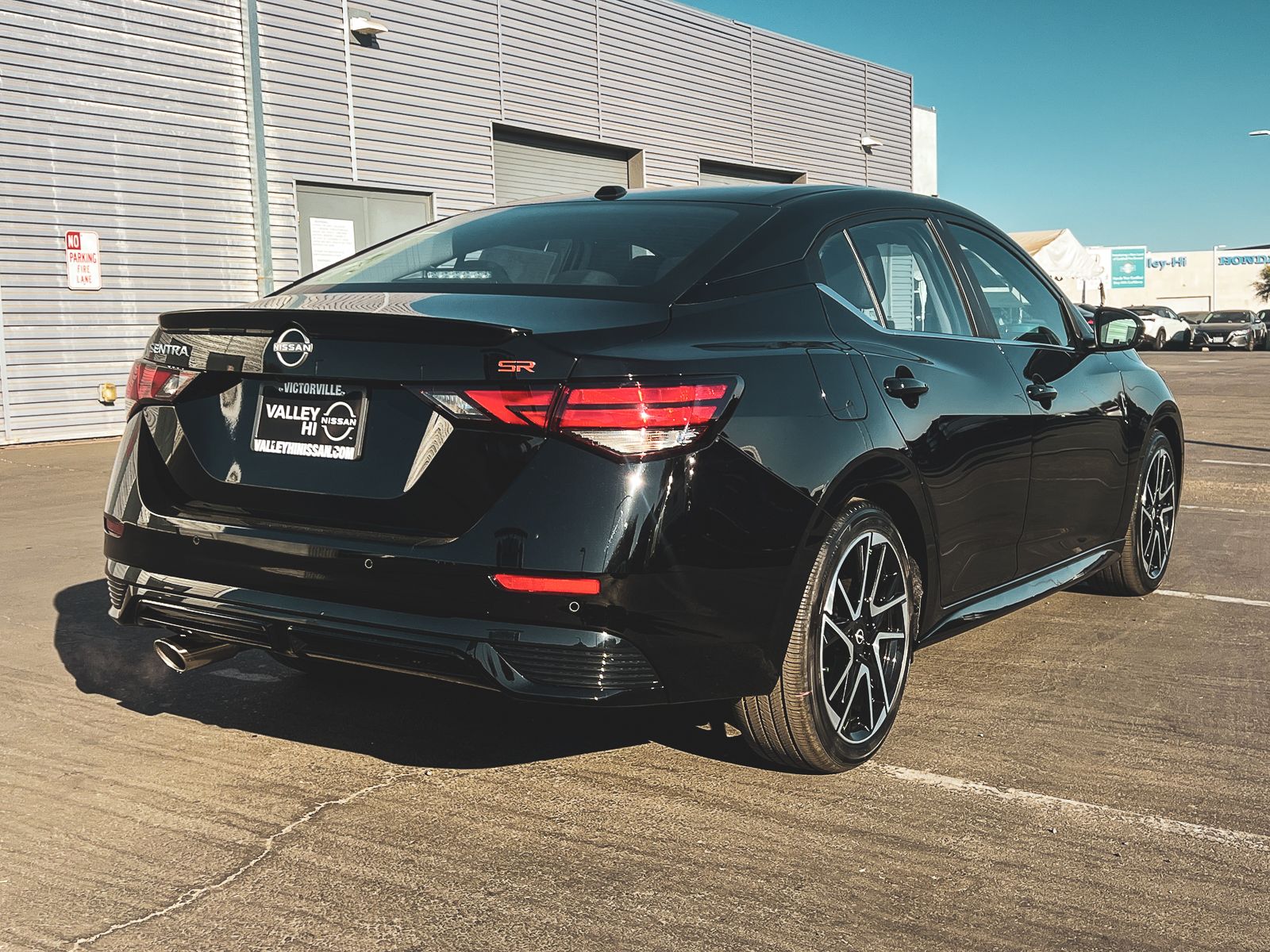 2025 Nissan Sentra SR Midnight Edition photo 2
