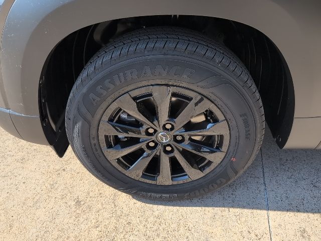 2026 Mazda CX-50 2.5 Preferred photo 2