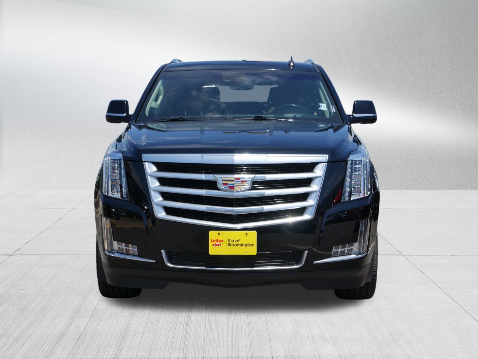 Used 2018 Cadillac Escalade ESV Premium Luxury with VIN 1GYS4JKJ6JR212417 for sale in Bloomington, Minnesota