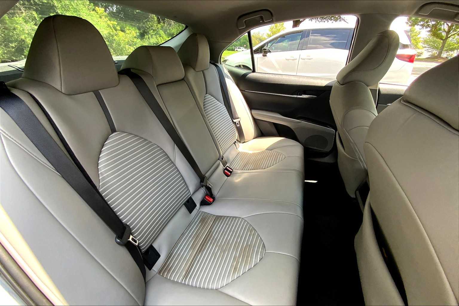 2024 Toyota Camry SE photo 18
