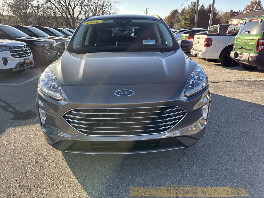 2022 Ford Escape Titanium photo 2