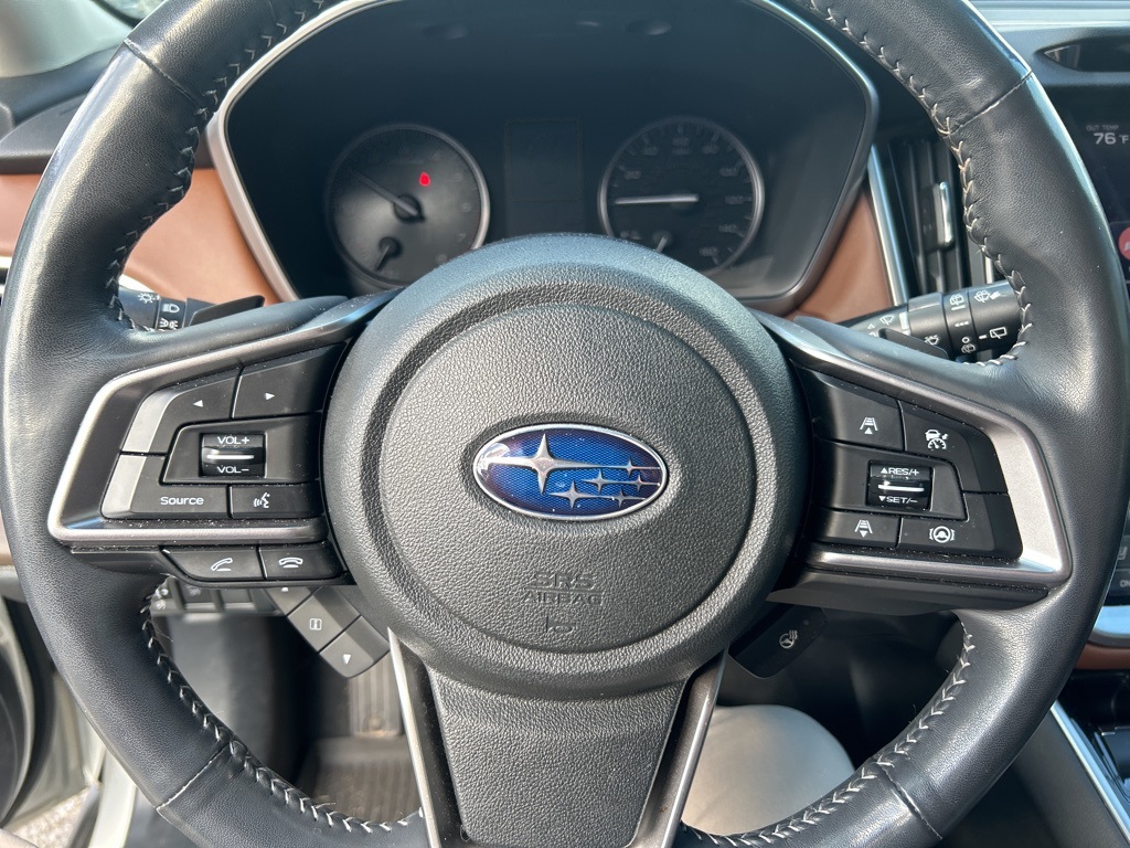2022 Subaru Outback Touring photo 2