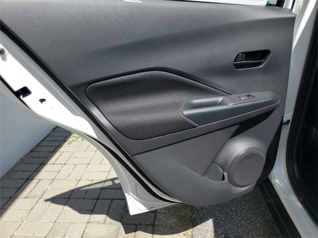 2025 Nissan Kicks Play S photo 17