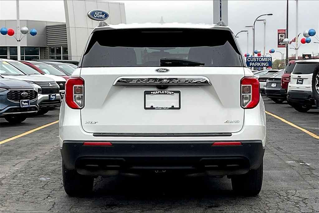 2022 Ford Explorer XLT photo 3