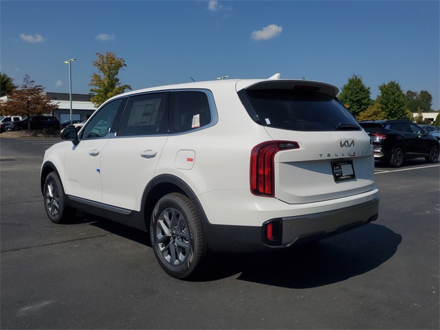2025 Kia Telluride LX photo 6