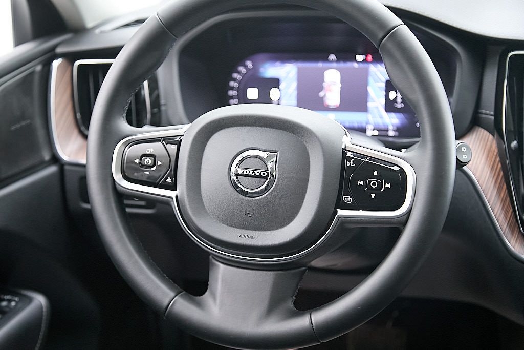 2024 VOLVO XC60 - Image 28