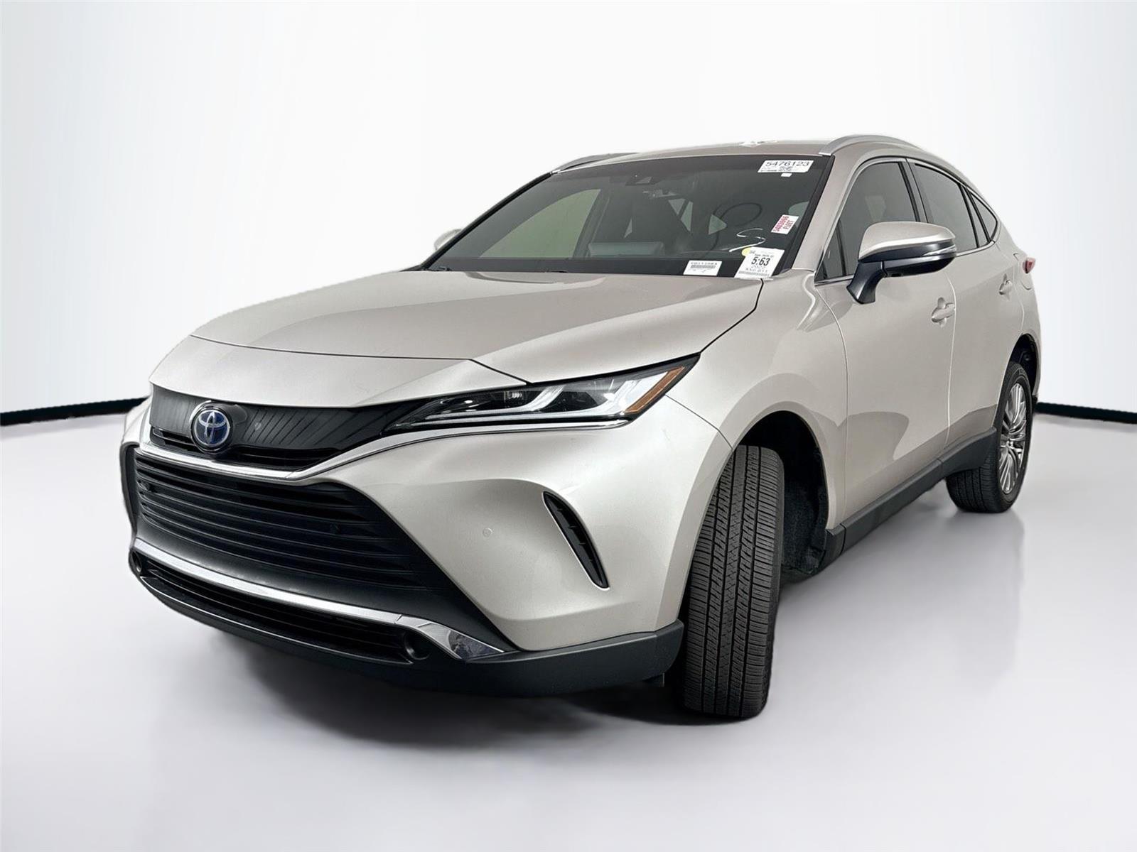 2022 Toyota Venza XLE photo 2